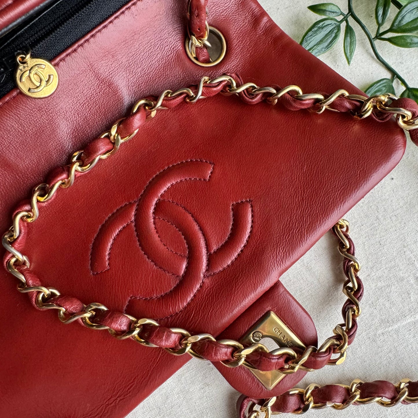 Chanel 1989 Bordeaux Red Classic Single Flap Medium