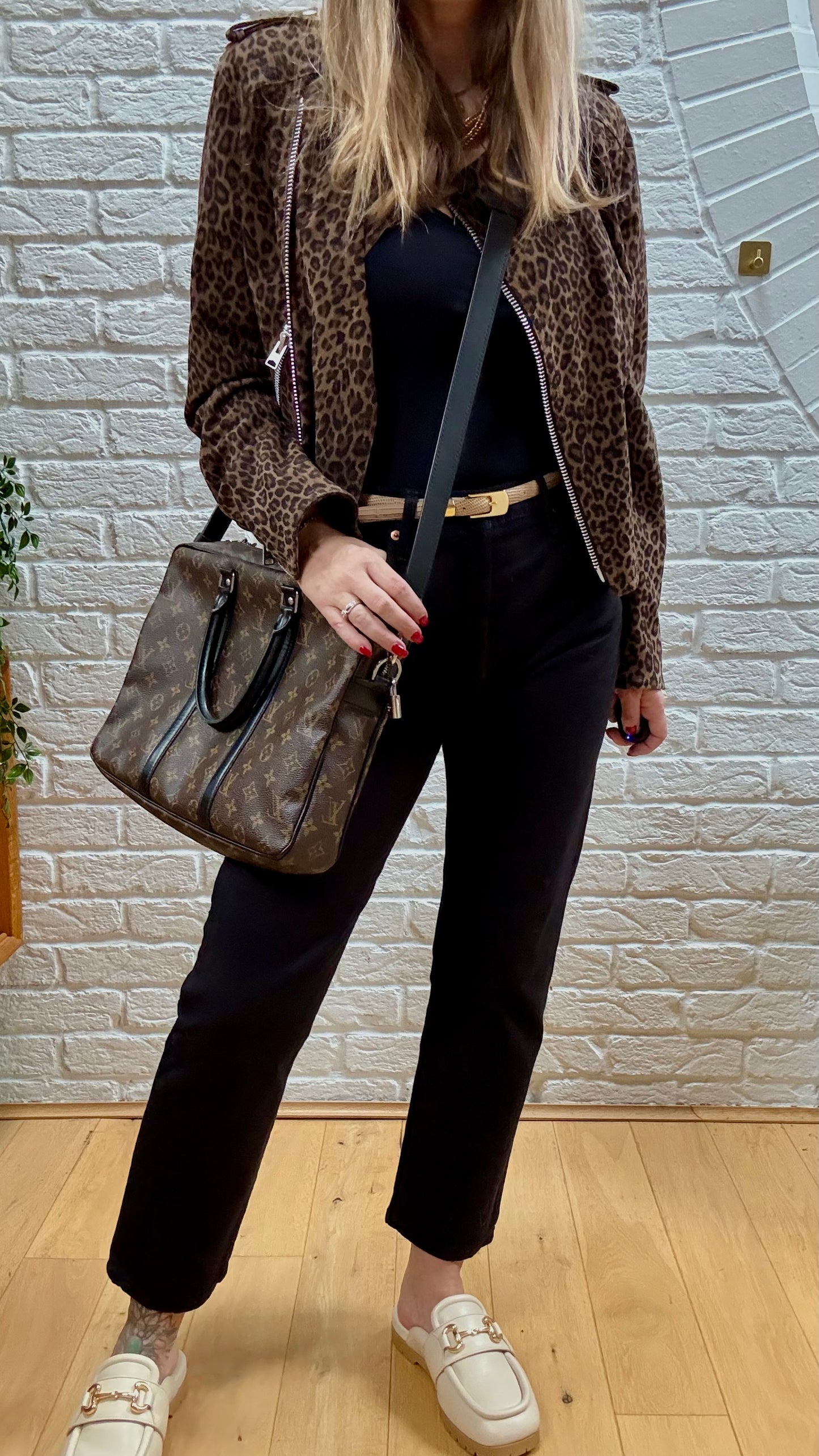 Louis Vuitton Porte Documents Monogram Macassar - Boxed as New