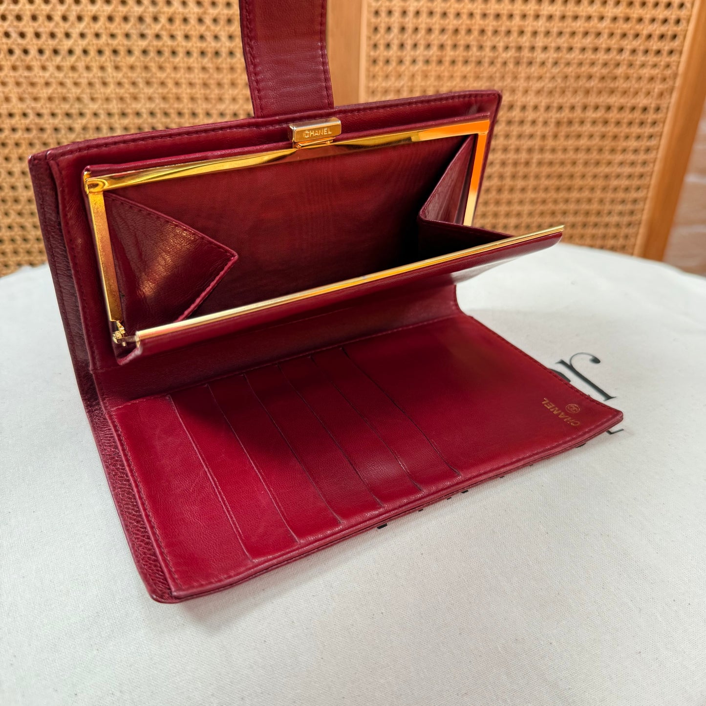 Chanel 1994 Caviar CC Quilted Card Kisslock Purse in Bordeaux