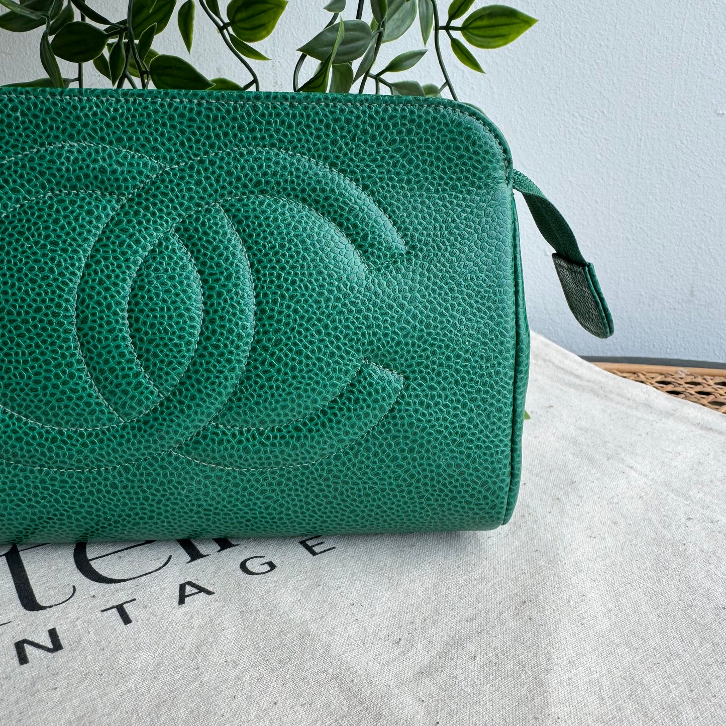 Chanel 1994 Emerald CC Caviar Pouch