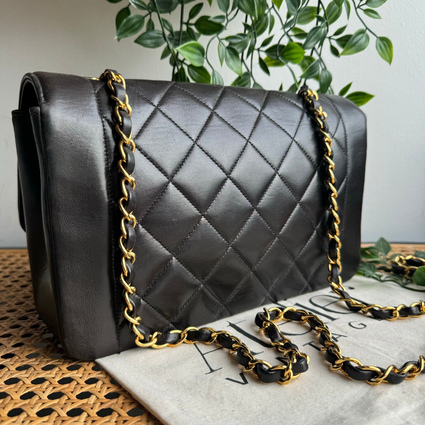 Chanel 1991 Vintage Classic Medium Diana