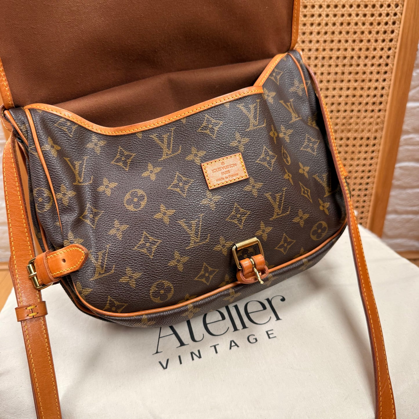 Louis Vuitton 2004 Saumur 30 Monogram