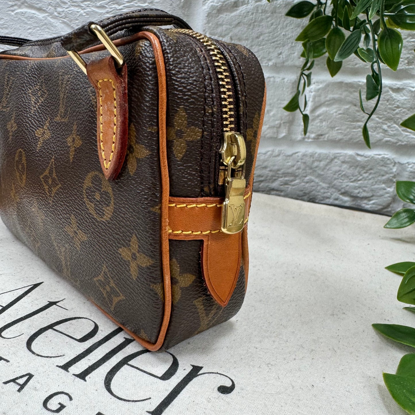 Louis Vuitton 1996 Pochette Marly Bandouliere