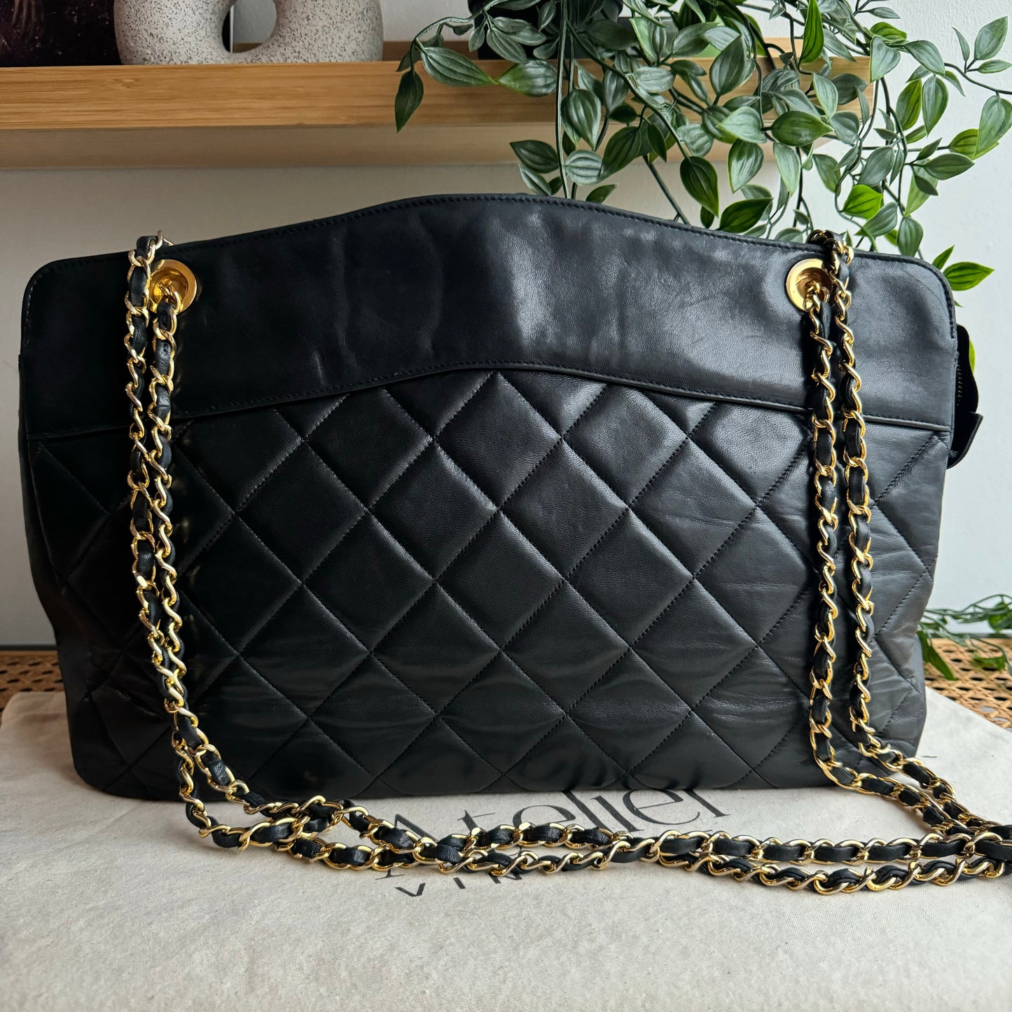 Chanel 1989 Tote with long Strap