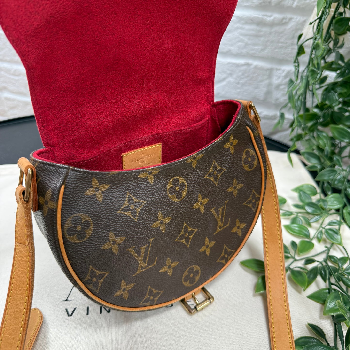 Louis Vuitton 2004 Louis Vuitton Tambourin cross body