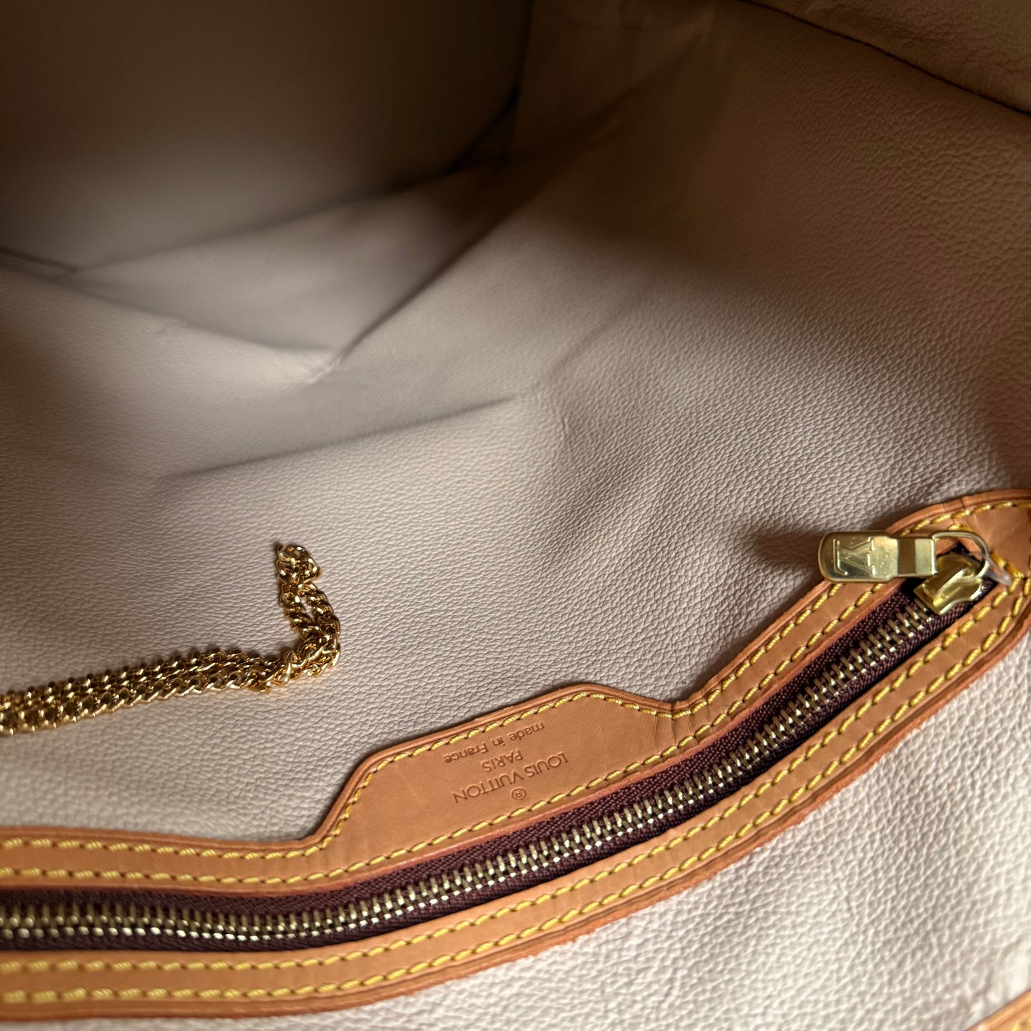 Louis Vuitton 2001 Bucket Bag GM