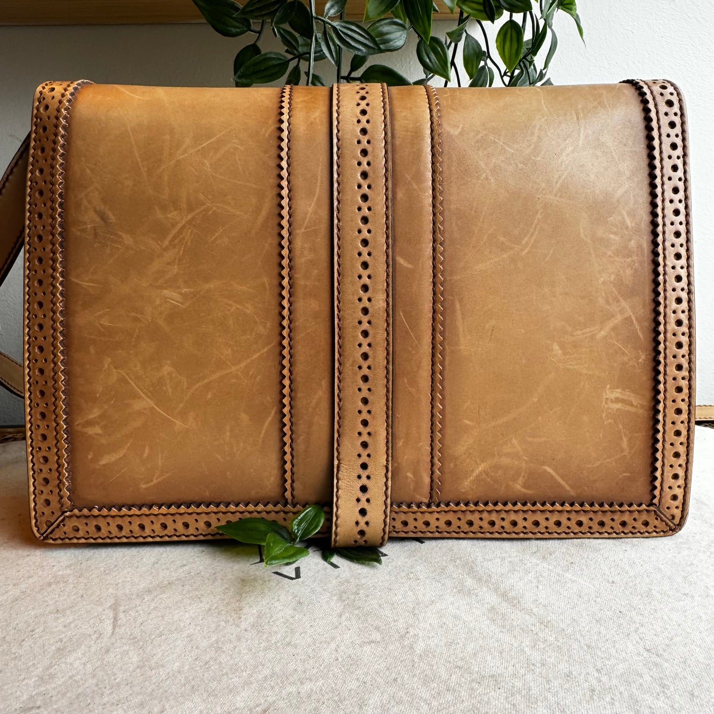 Gucci Duilionin Aged Brogue Leather Shoulder Bag