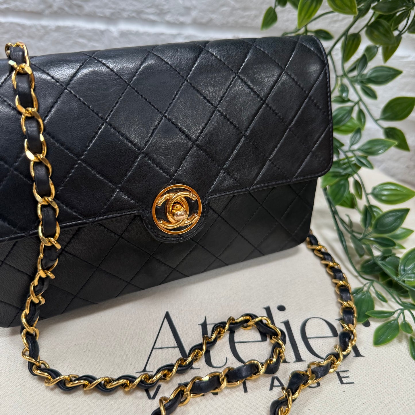 Chanel 1991 Circle CC Clasp Single Flap