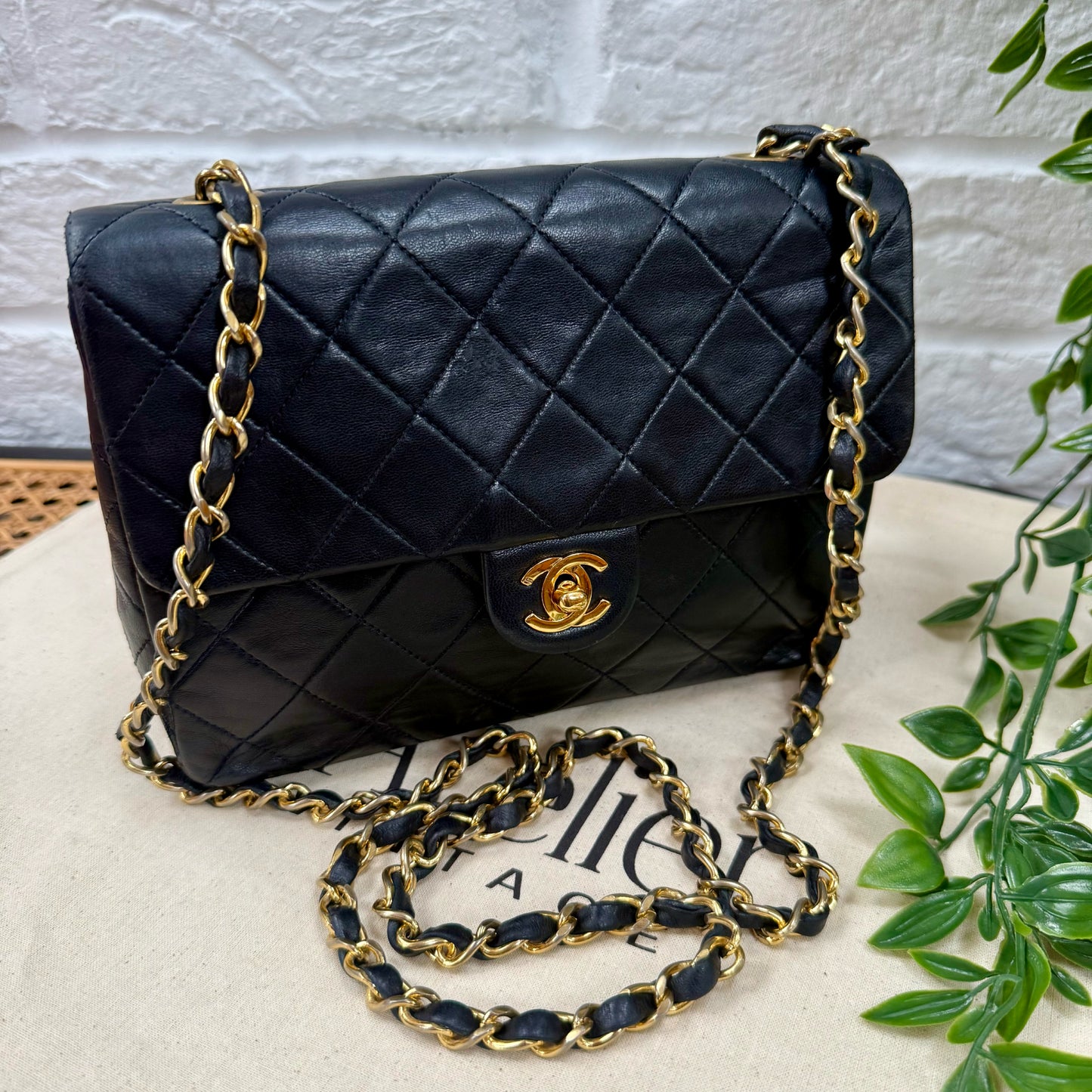Chanel 1989 Classic Square Single Flap Medium - Navy