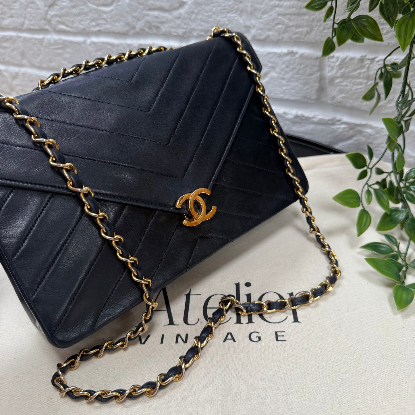 Chanel 1986 Navy Chevron CC Clasp Chevron
