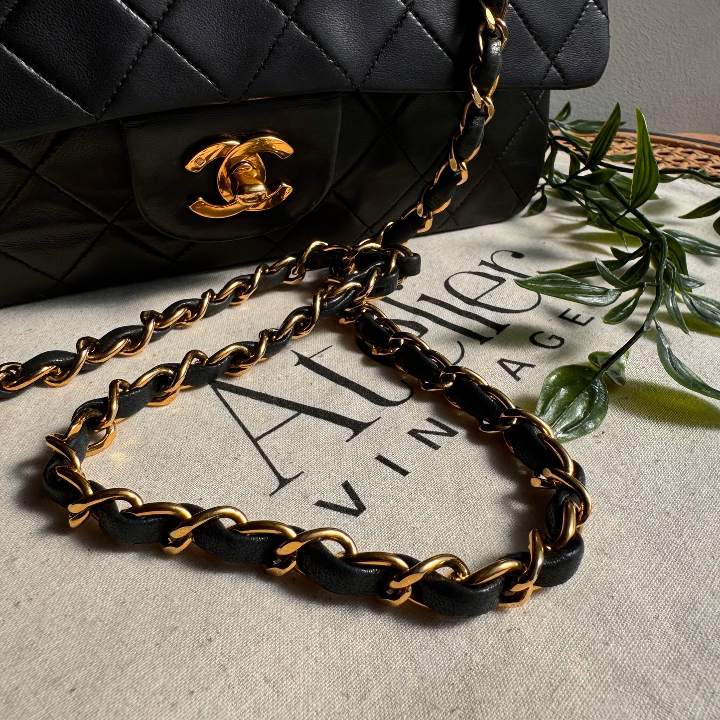 Chanel 1989 Classic Double Flap Medium