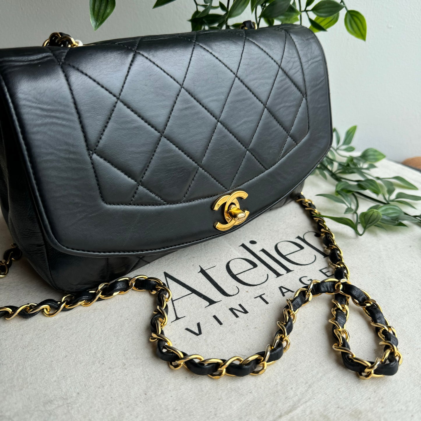 Chanel 1991 Vintage Classic Diana Small