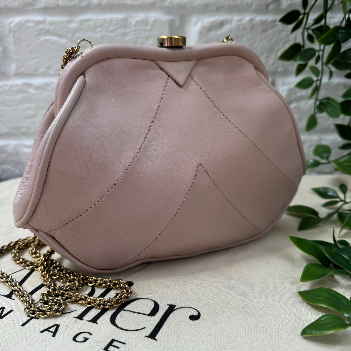 Chanel 1980s Lambskin Powder Pink Kiss Lock Bag