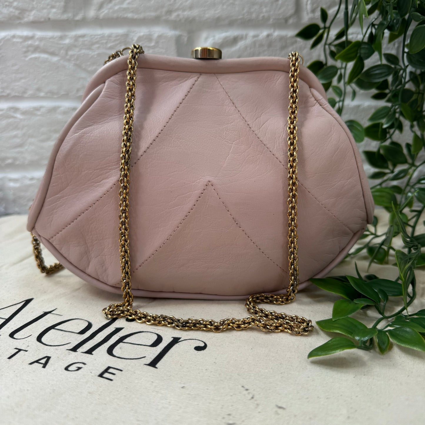 Chanel 1980s Lambskin Powder Pink Kiss Lock Bag