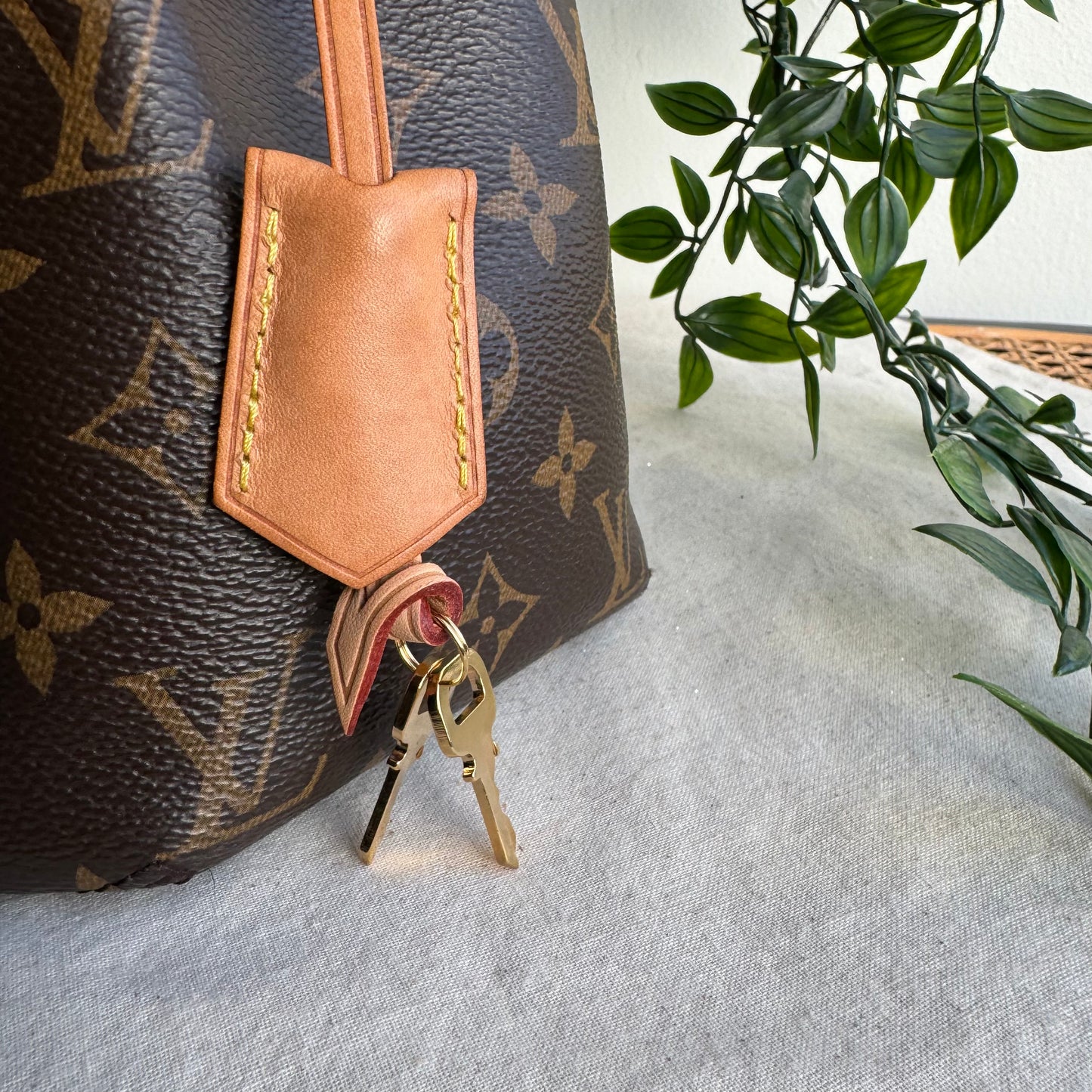Louis Vuitton 2019 Montaigne MM