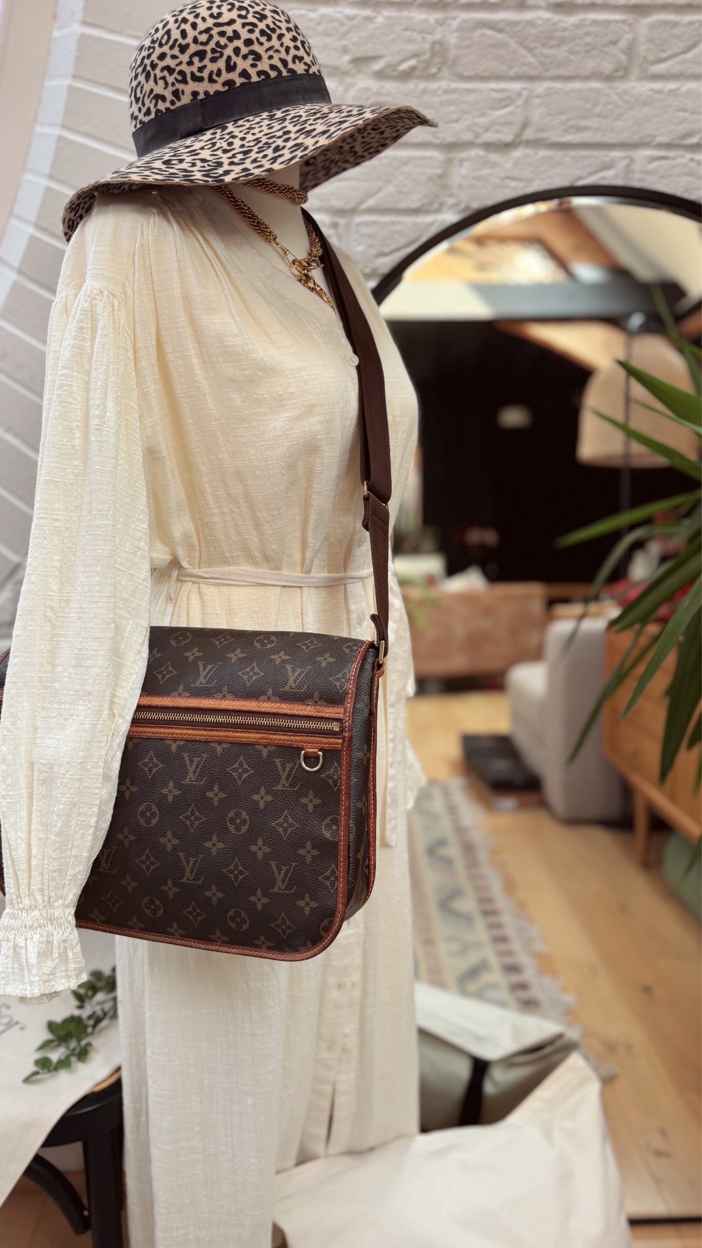 Louis Vuitton 2006 Bosphore Messenger GM