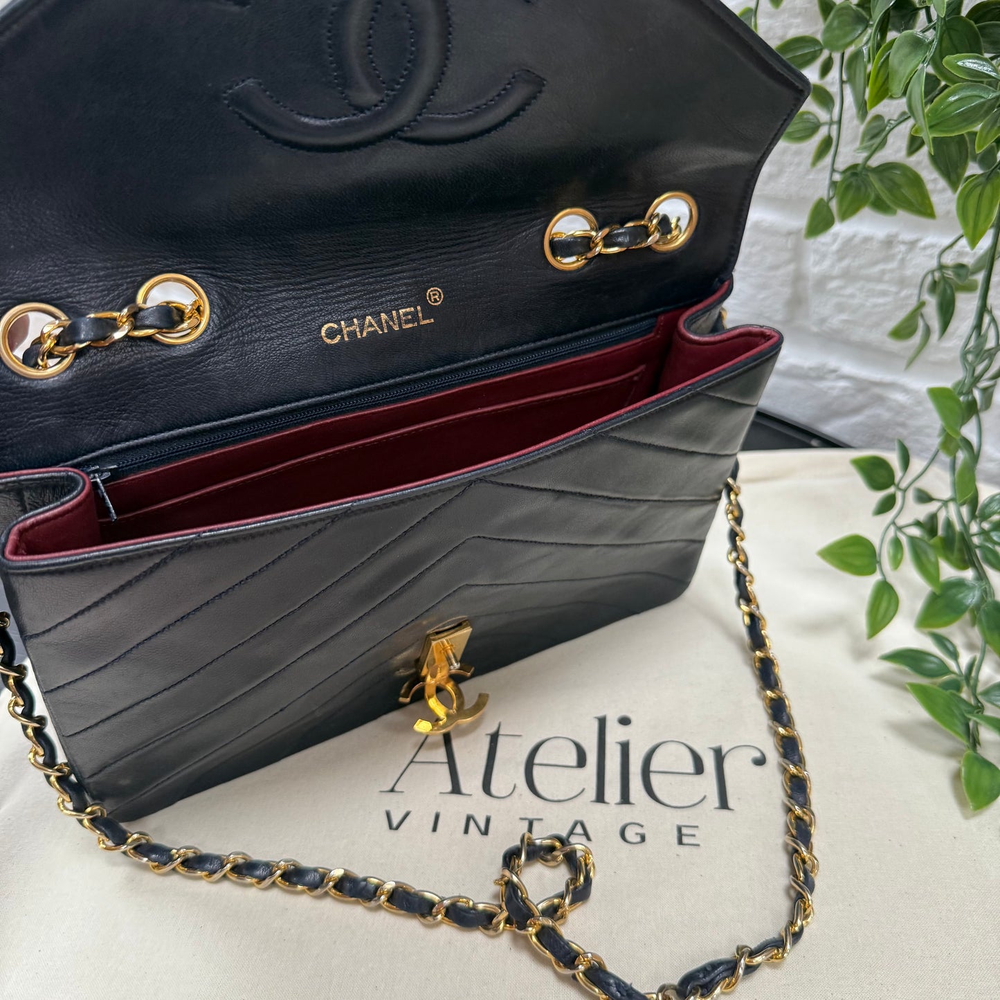 Chanel 1986 Navy Chevron CC Clasp Chevron
