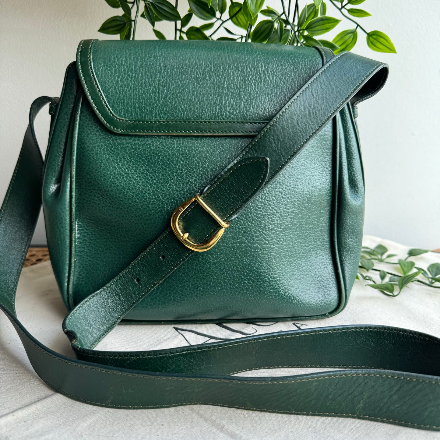 Gucci 1980s Emerald Horse Shoe Cross Body
