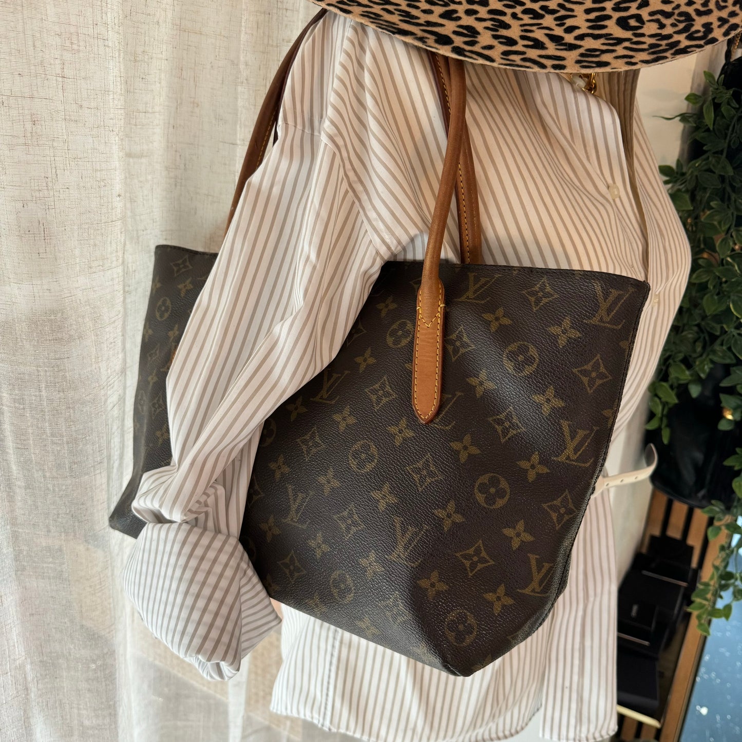 Louis Vuitton 2012 Raspail Tote