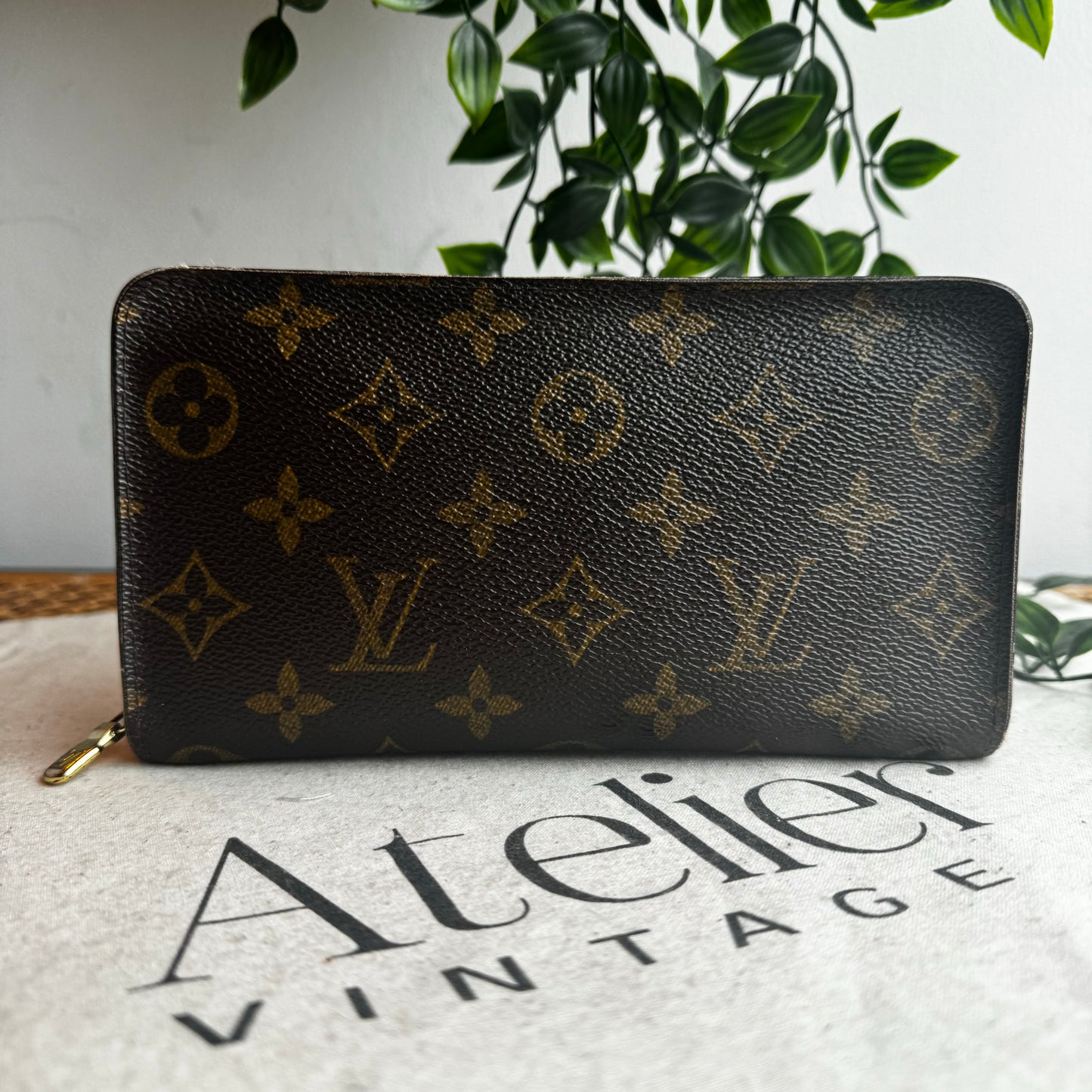 Louis Vuitton Zip Around Long Purse