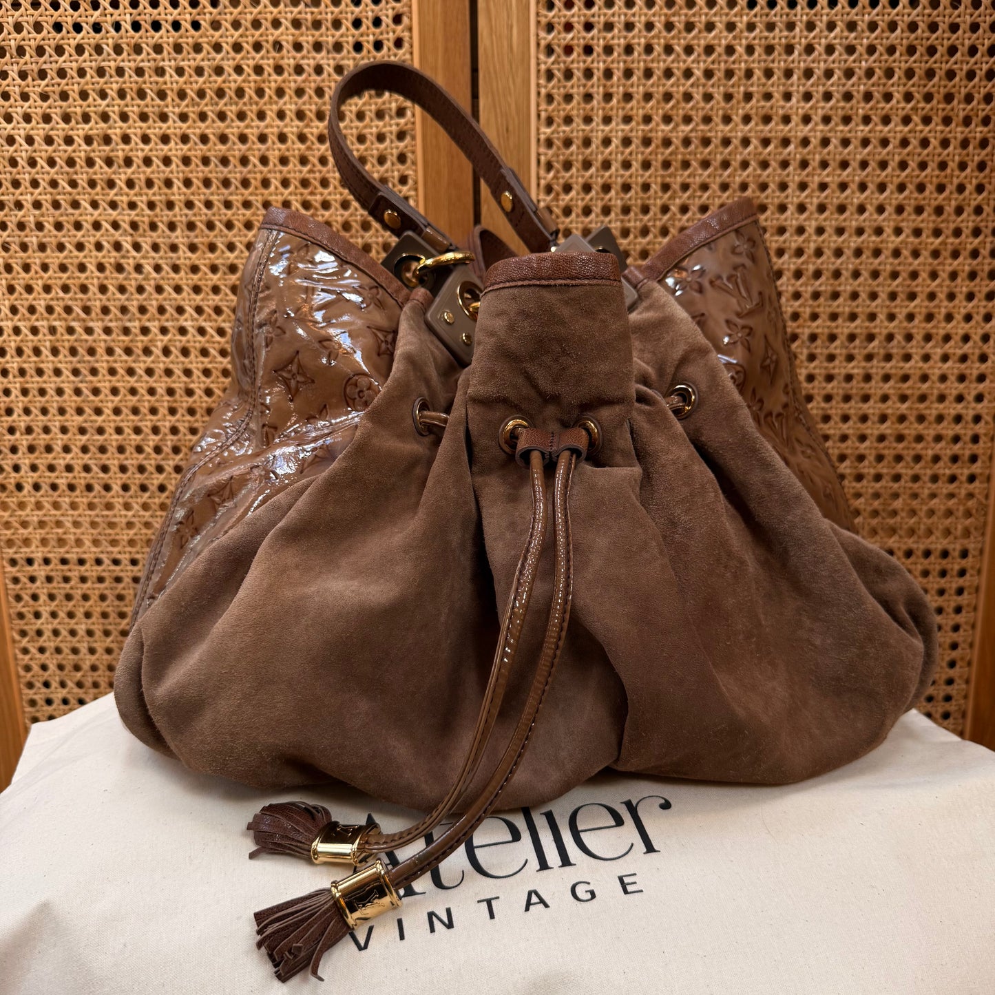 Louis Vuitton 2009 Limited Edition Suede & Vernis Iris Tote
