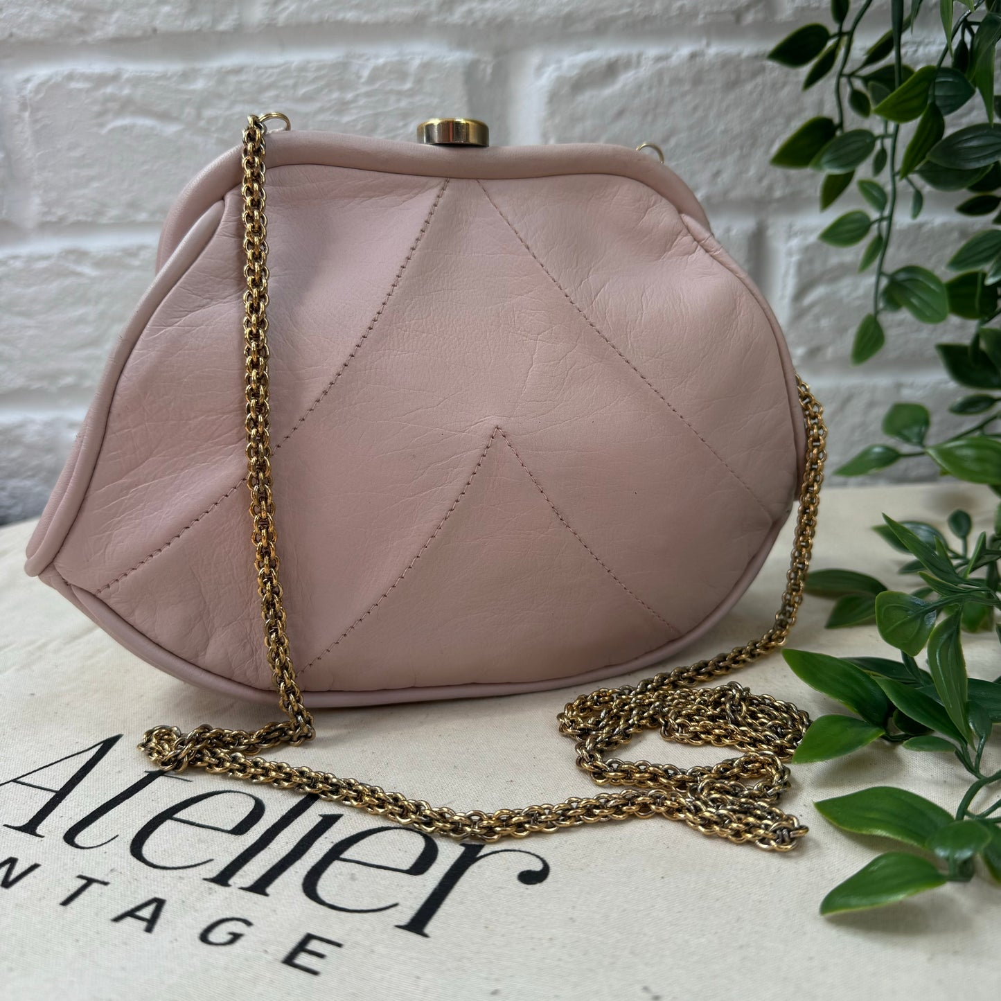 Chanel 1980s Lambskin Powder Pink Kiss Lock Bag