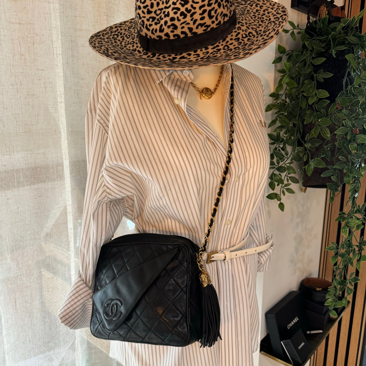Chanel 1989 Vintage Tassel Camera Bag