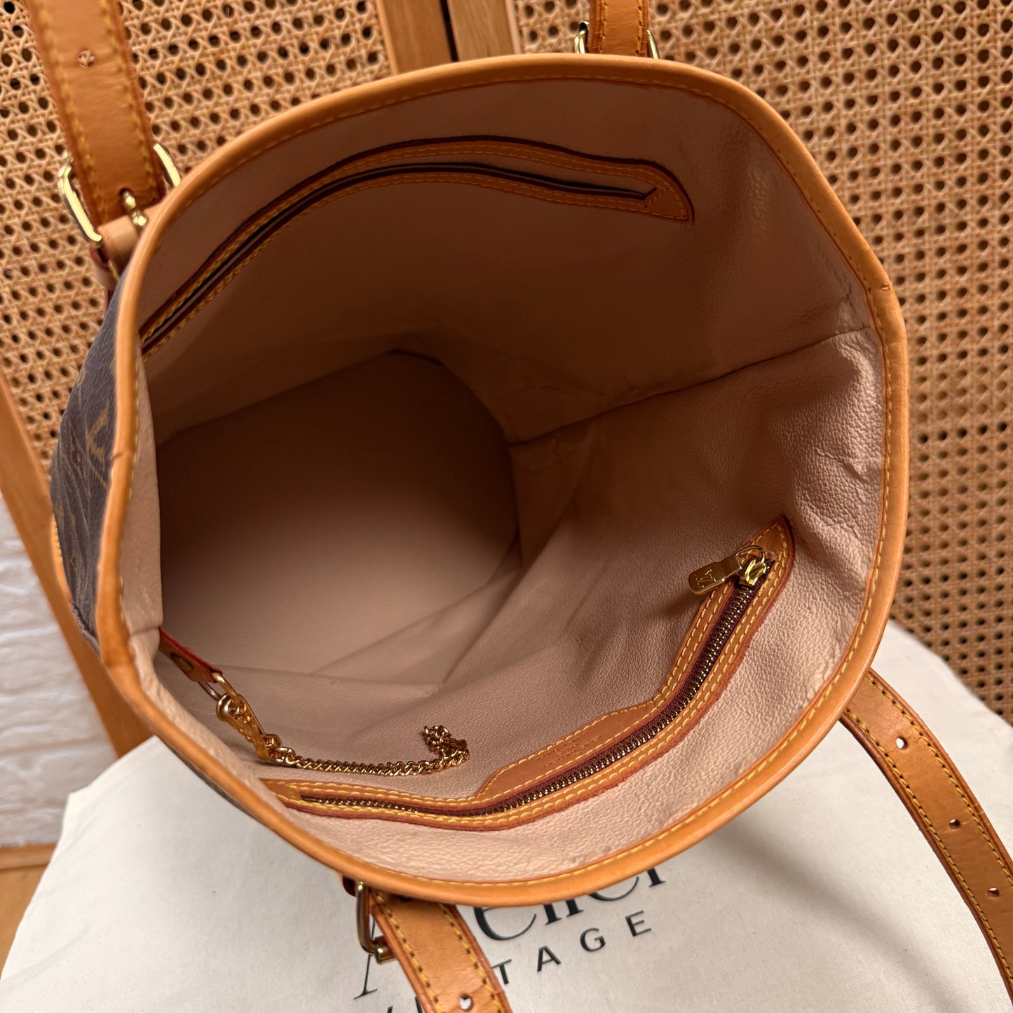 Louis Vuitton 2001 Bucket Bag GM