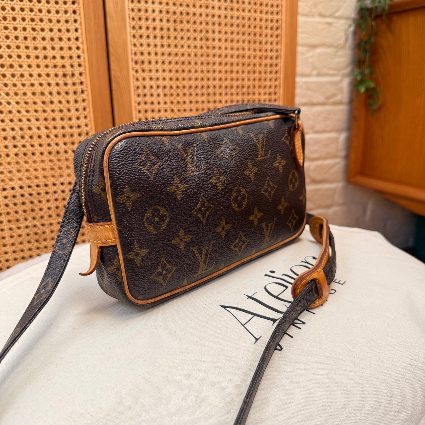Louis Vuitton 2003 Pochette Marly Bandouliere