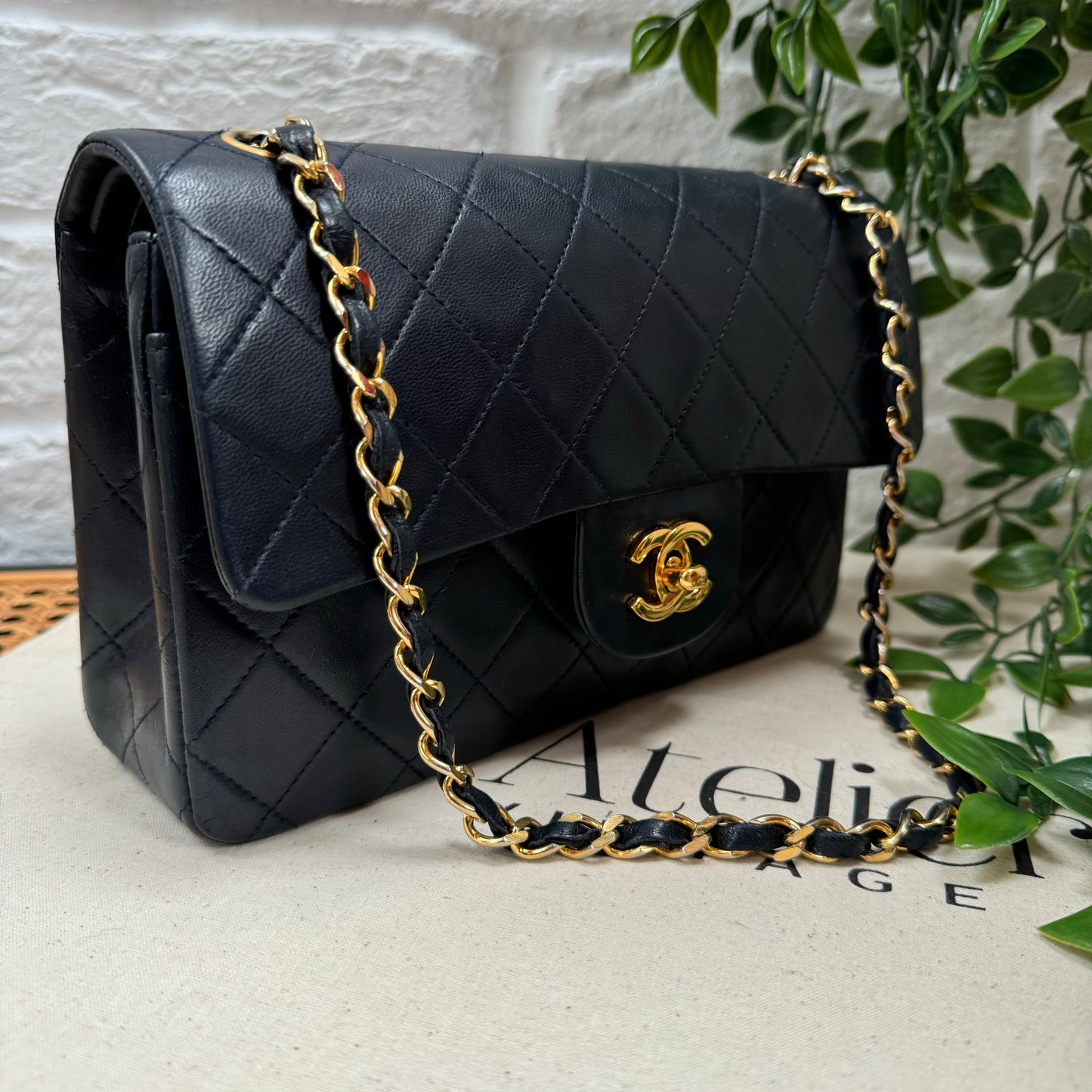 Chanel 1986 Classic Double Flap Small - Navy