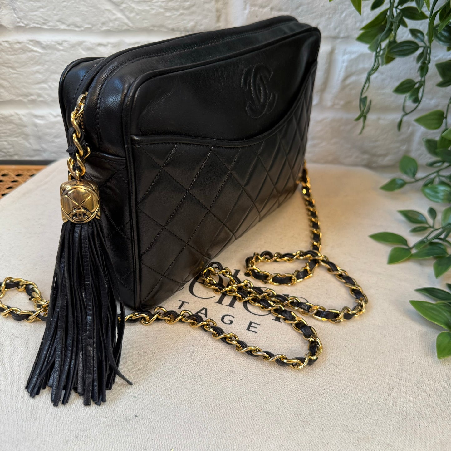 Chanel 1989 CC Quilted Vintage Tassel Camera Bag