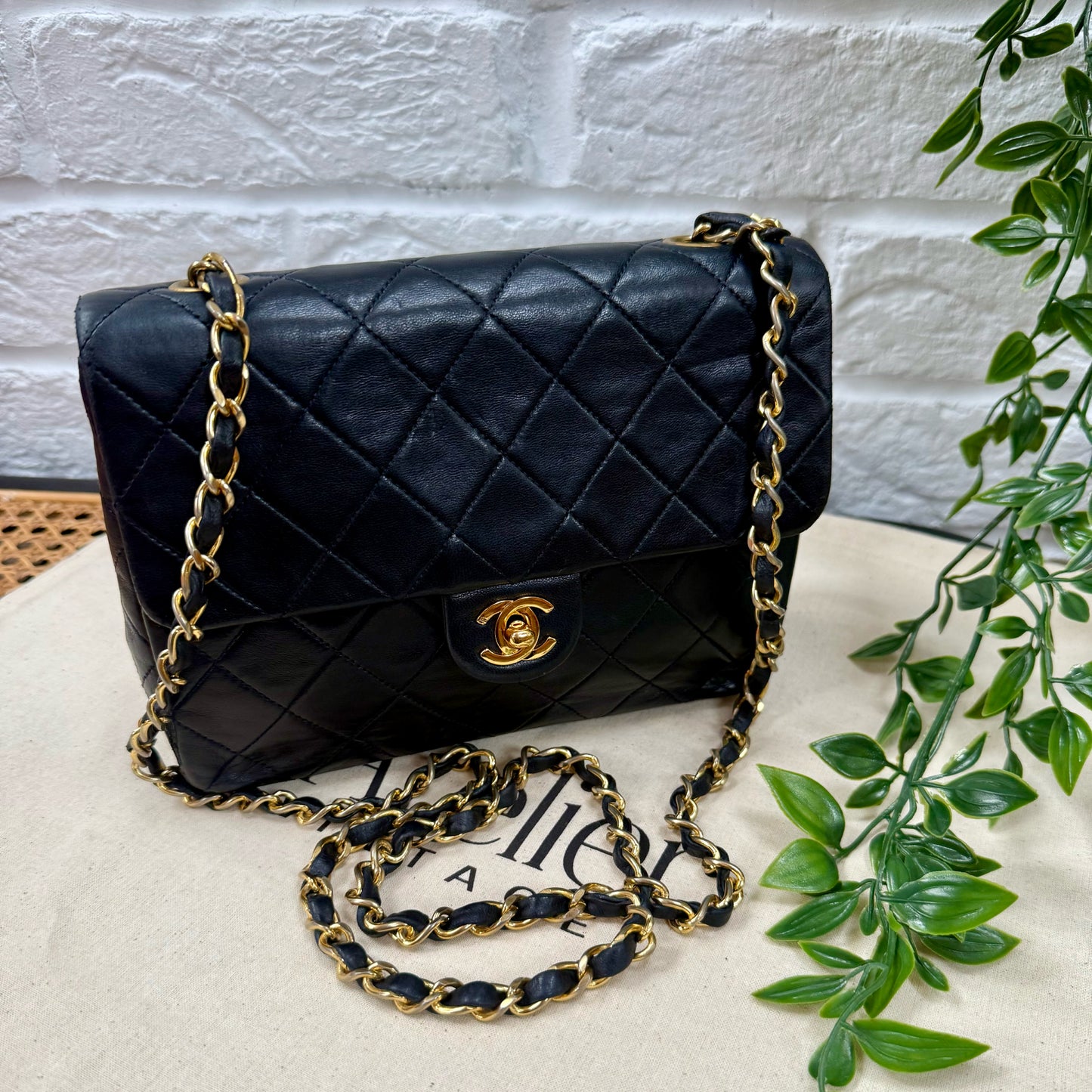Chanel 1989 Classic Square Single Flap Medium - Navy