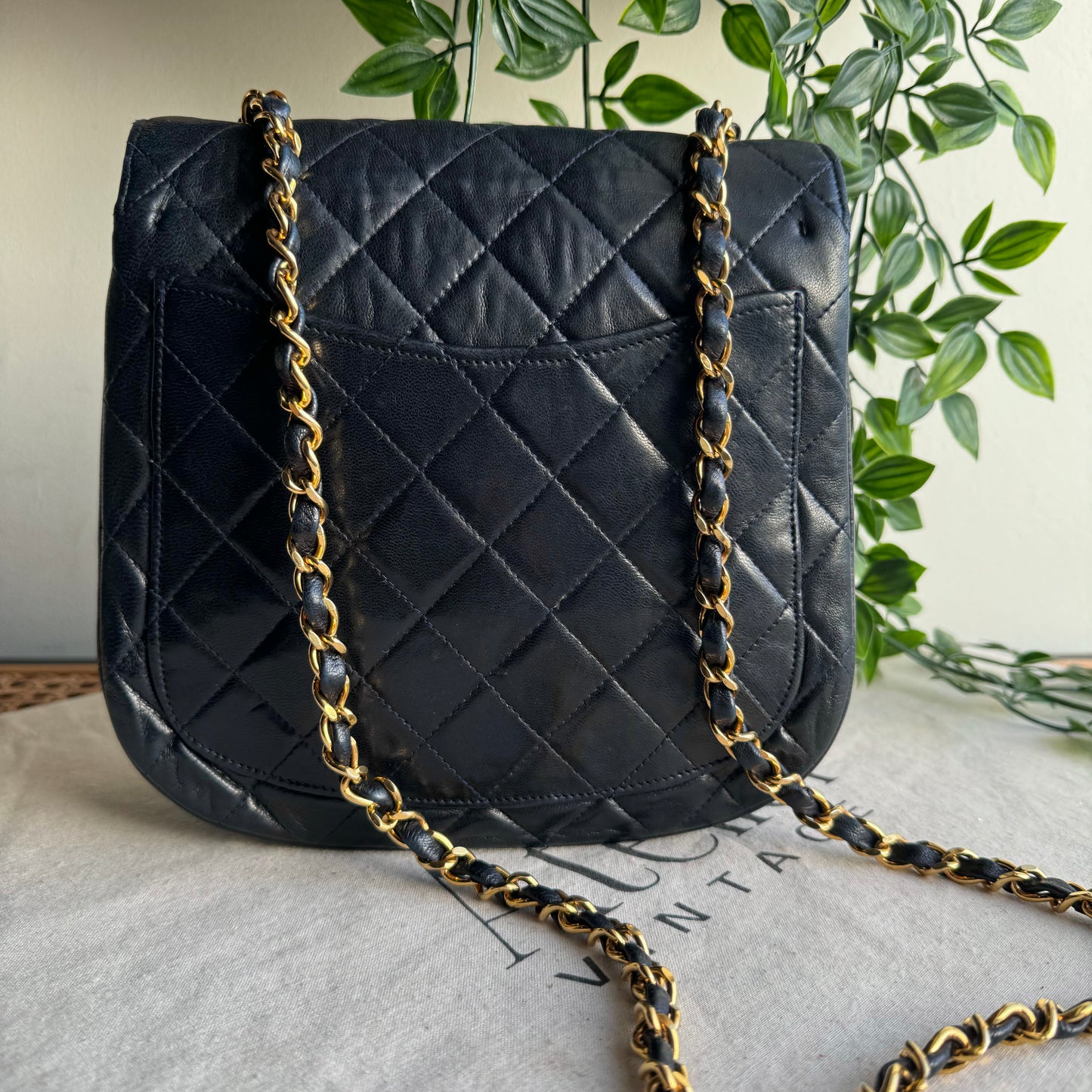 Chanel 1980s Vintage Quilted Single Flap