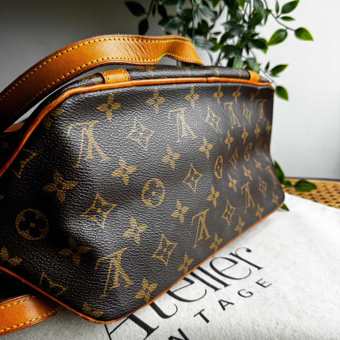 Louis Vuitton 2001 Sac Shopping Tote