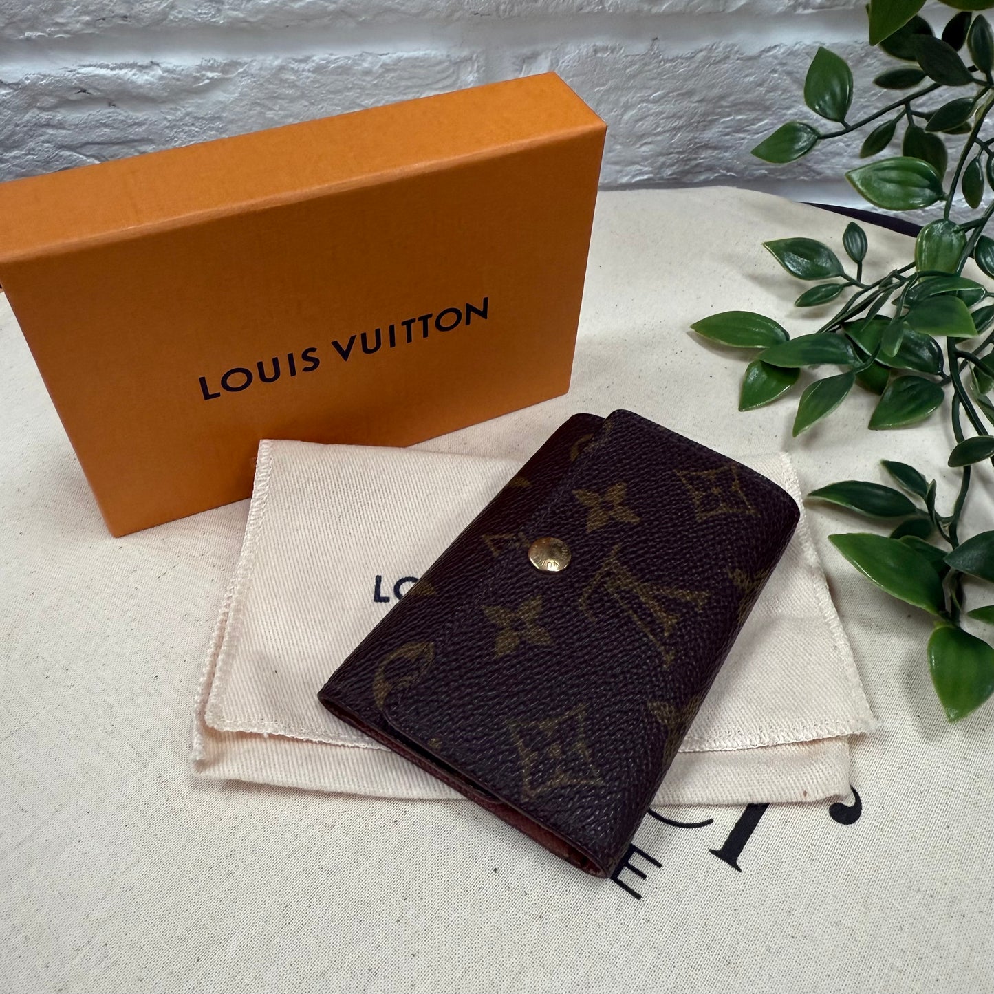 Louis Vuitton 6 Key Holder