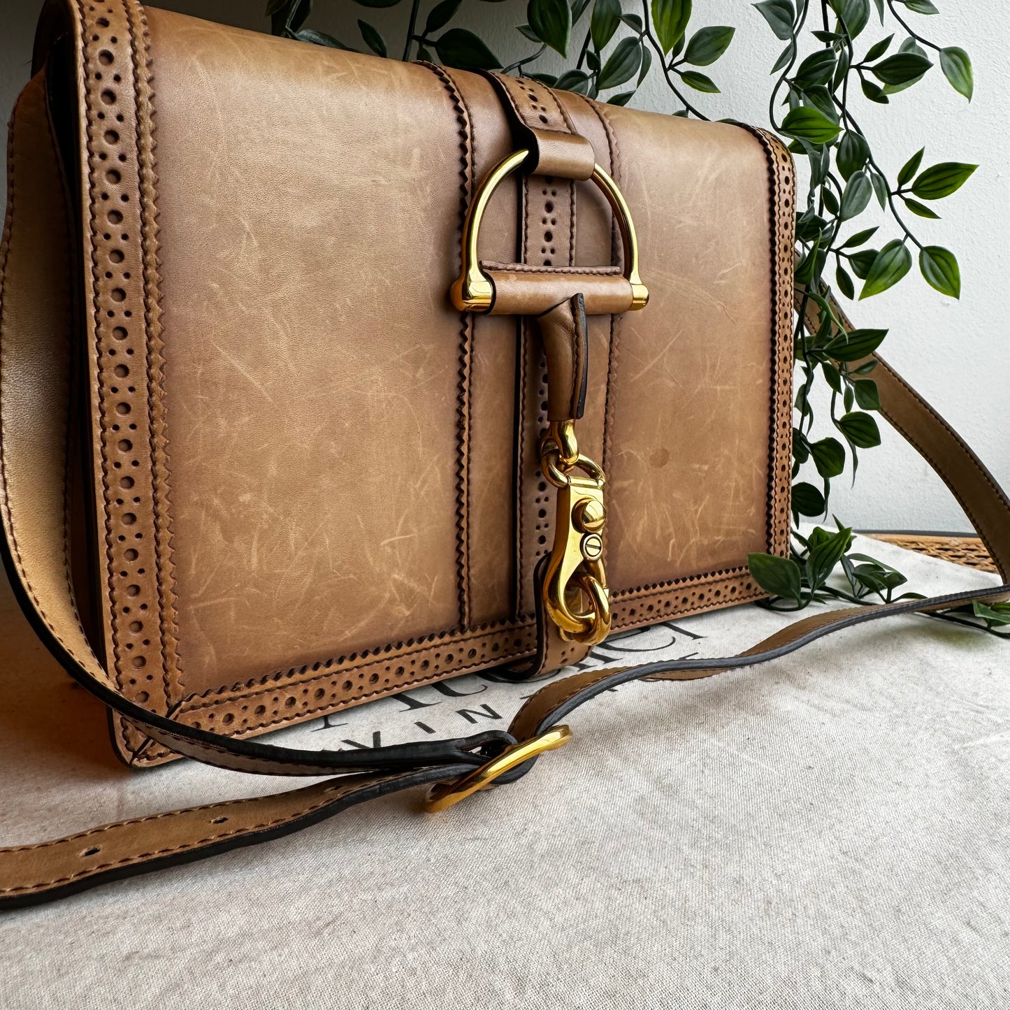 Gucci Duilionin Aged Brogue Leather Shoulder Bag