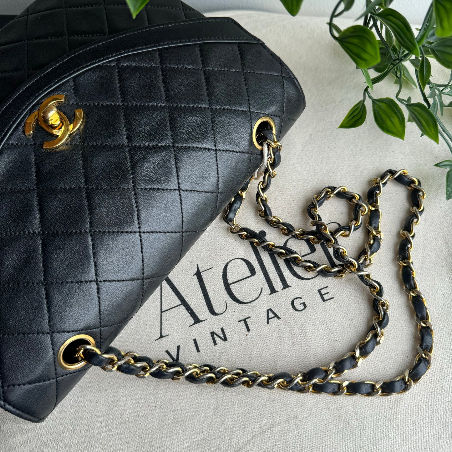 Chanel 1986 Curved Single Flap