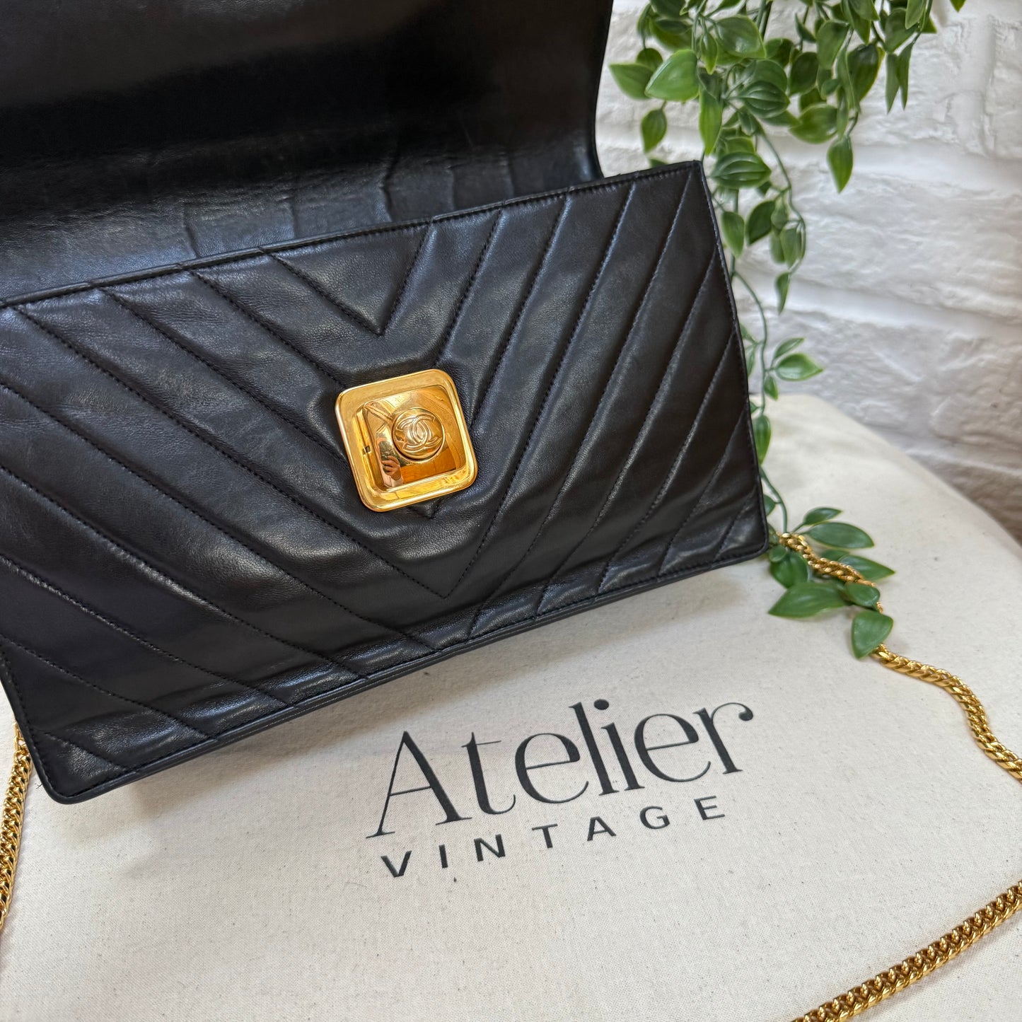 Chanel 1991 Coco CC Button Chevron single Flap