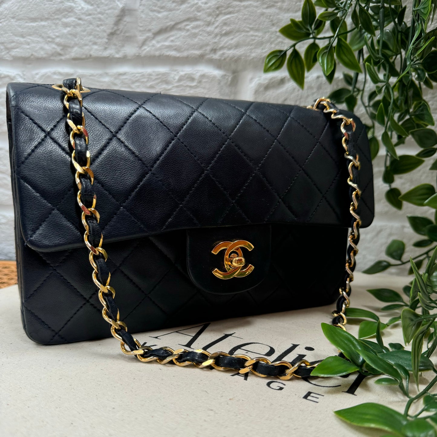 Chanel 1986 Classic Double Flap Small - Navy