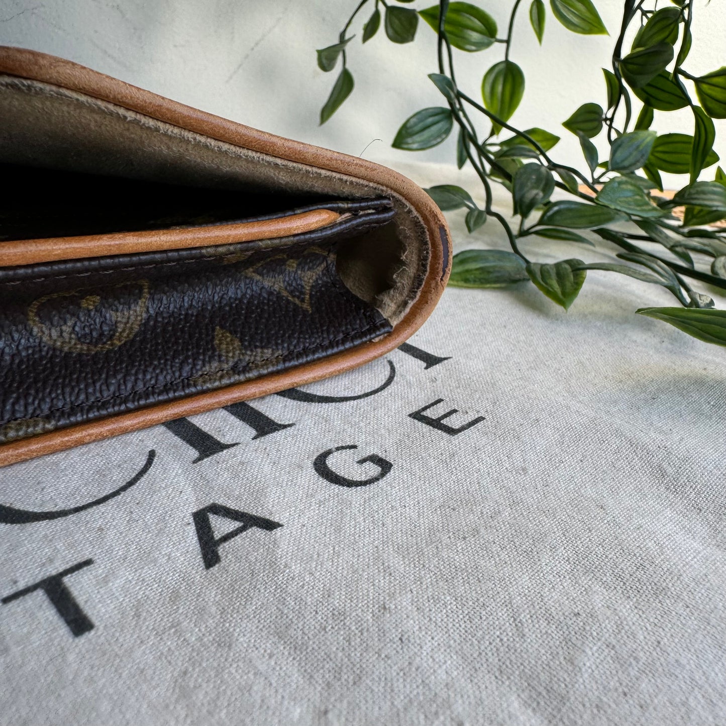 Louis Vuitton 2001 Two Way Pochette GM