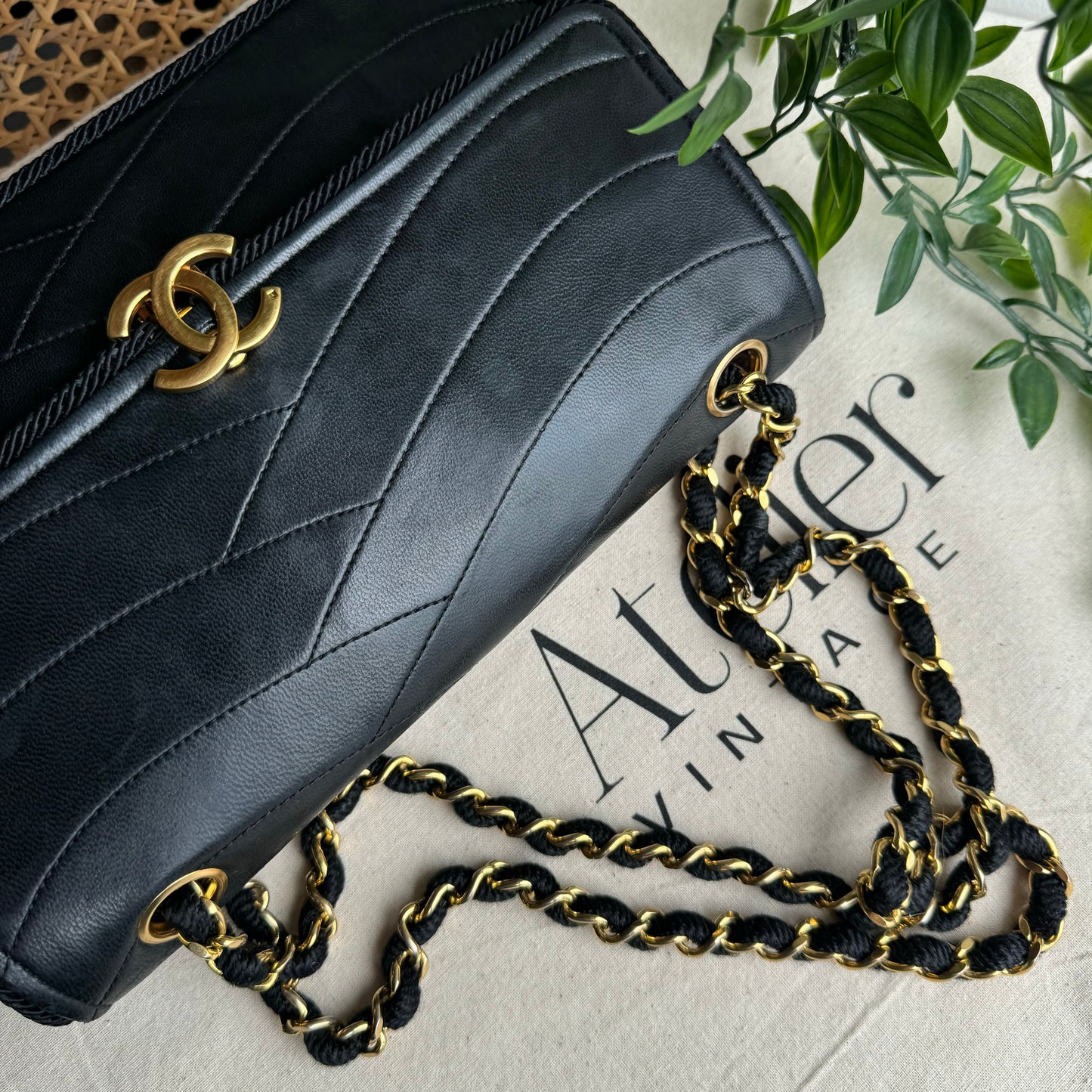 Chanel Early 1980s CC Clasp Wave Single Flap