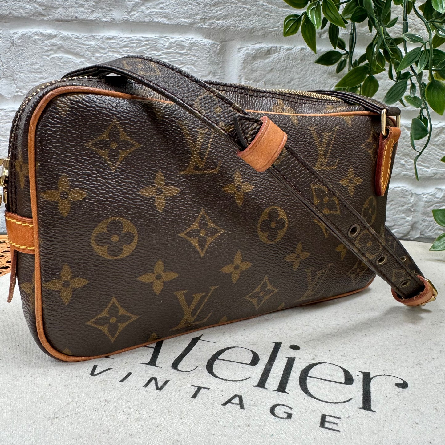 Louis Vuitton 1996 Pochette Marly Bandouliere