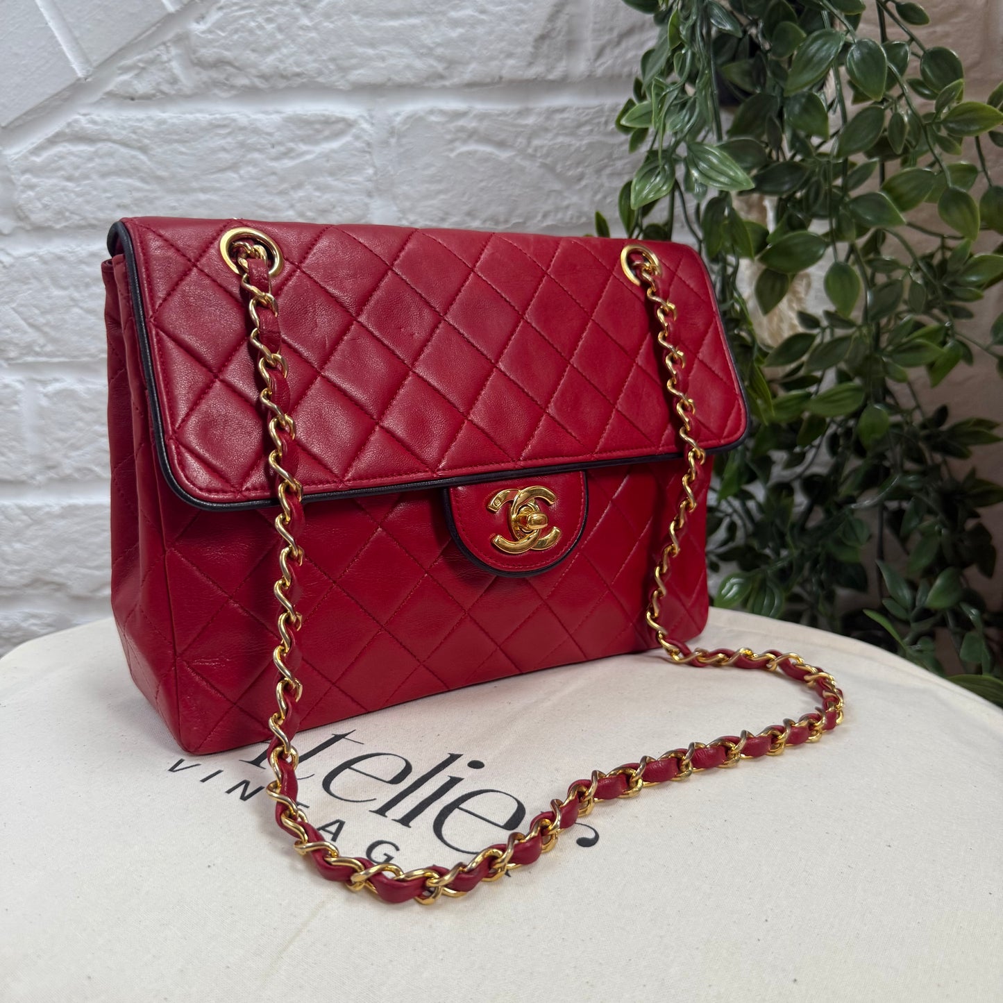 Chanel 1989 Rare Red with navy piping 25cm Square single flap