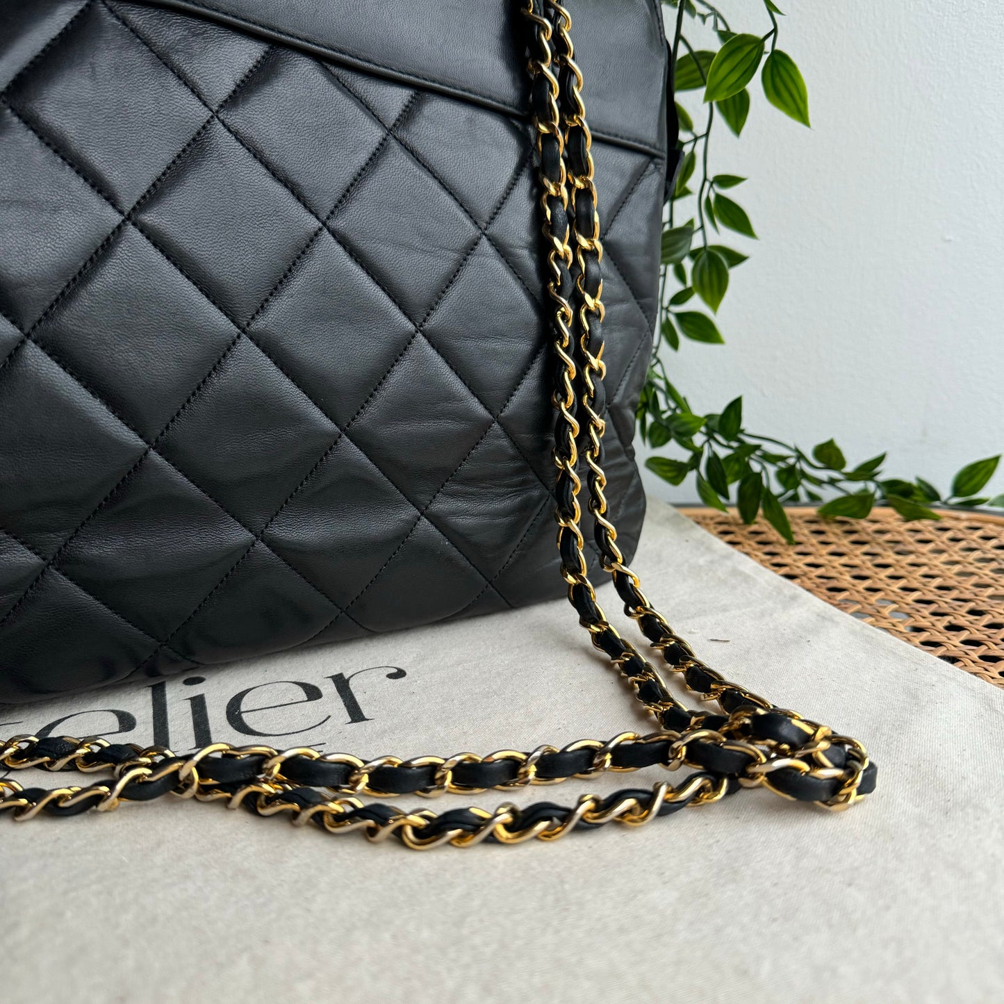 Chanel 1989 Tote with long Strap