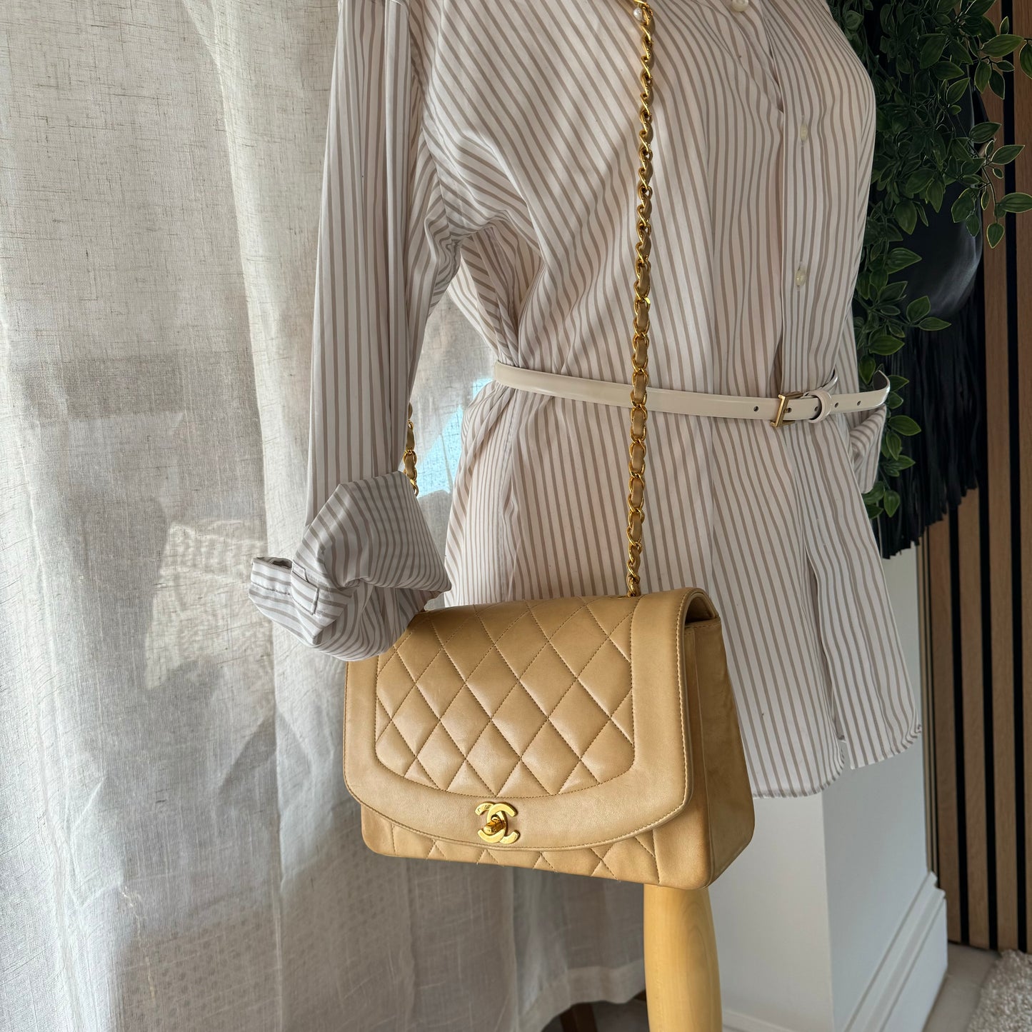 Chanel 1991 Vintage Classic Medium Diana