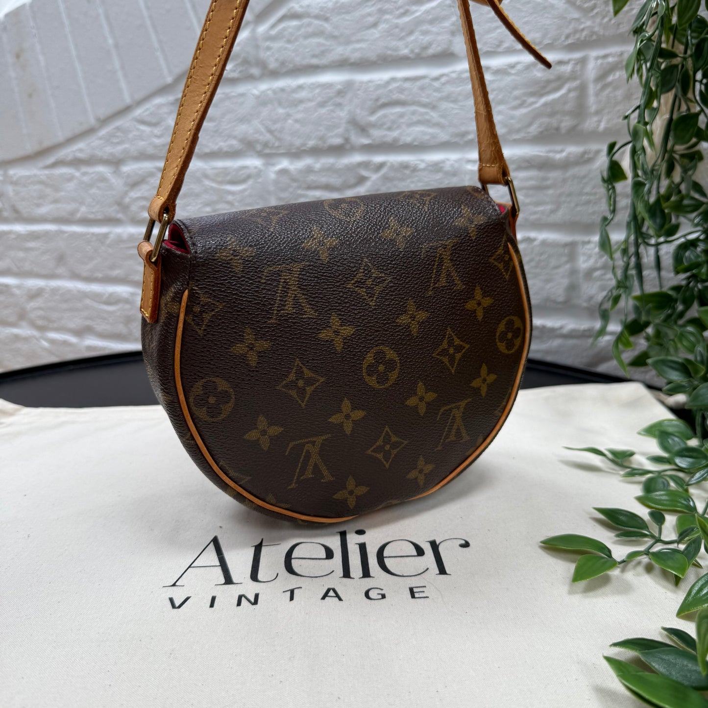 Louis Vuitton 2004 Louis Vuitton Tambourin cross body