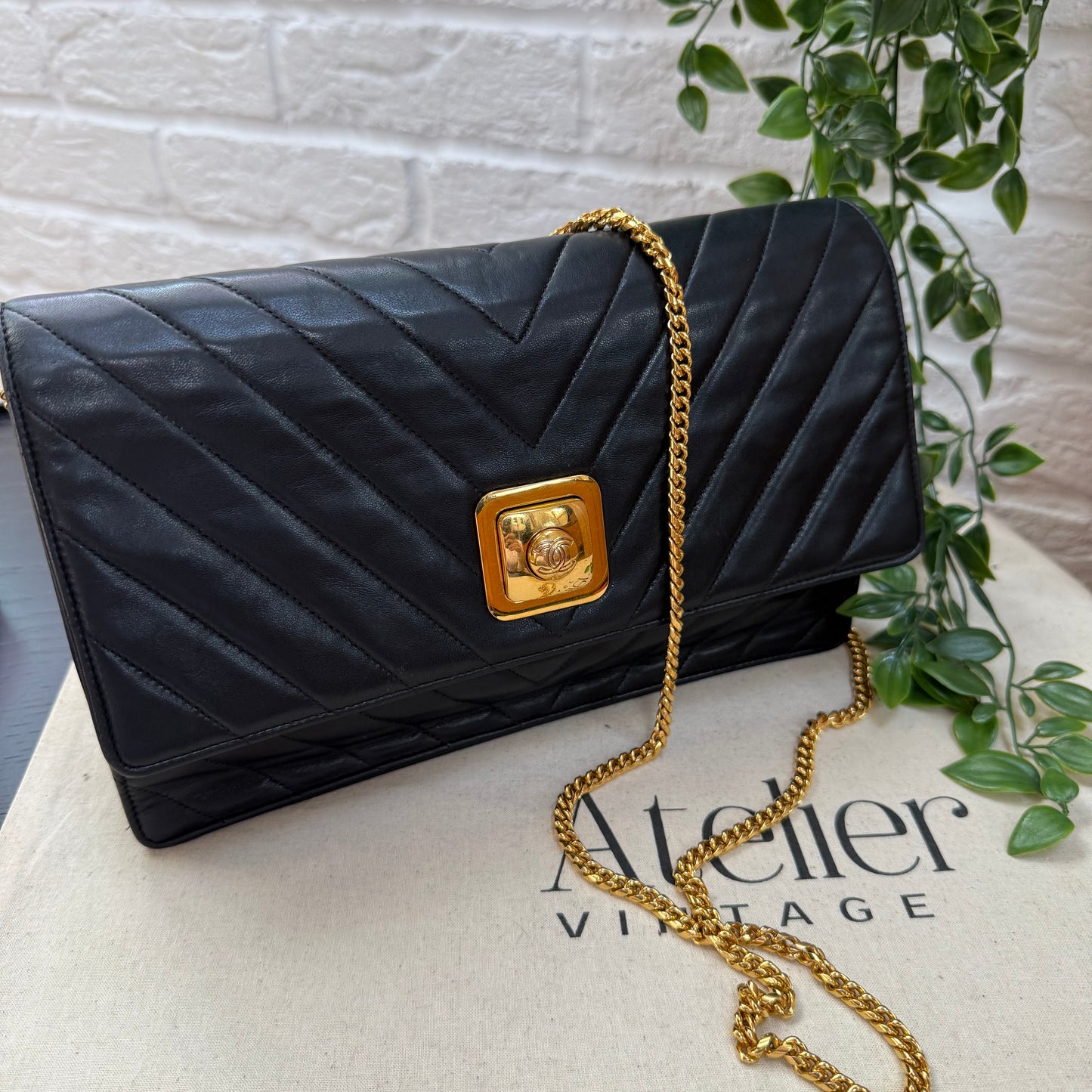 Chanel 1991 Coco CC Button Chevron single Flap