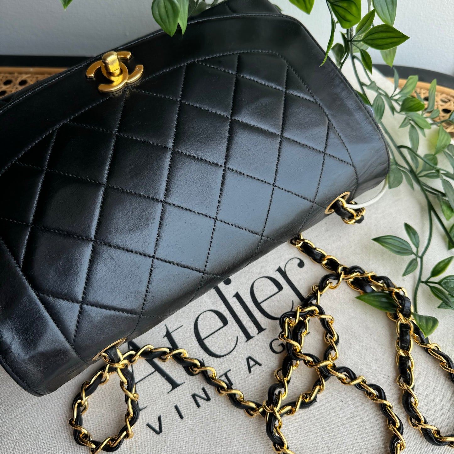 Chanel 1991 Vintage Classic Medium Diana