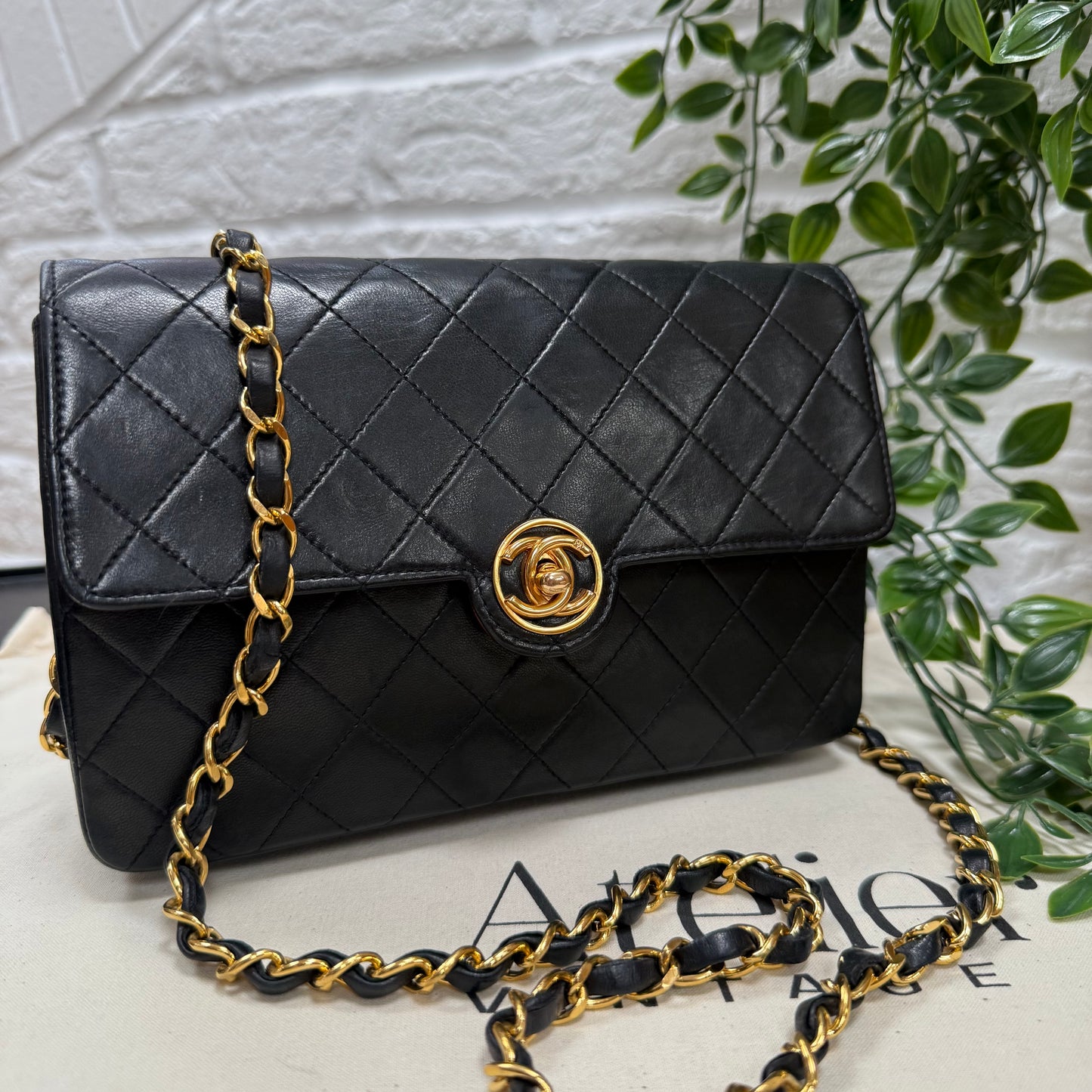 Chanel 1991 Circle CC Clasp Single Flap