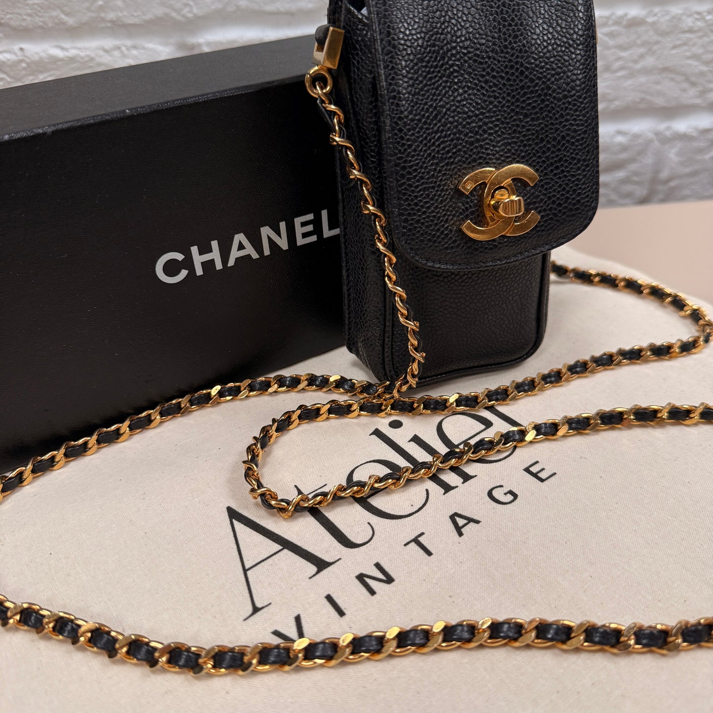 Chanel 1994 Caviar Pochette - Black Caviar Leather & 24k hold hardware